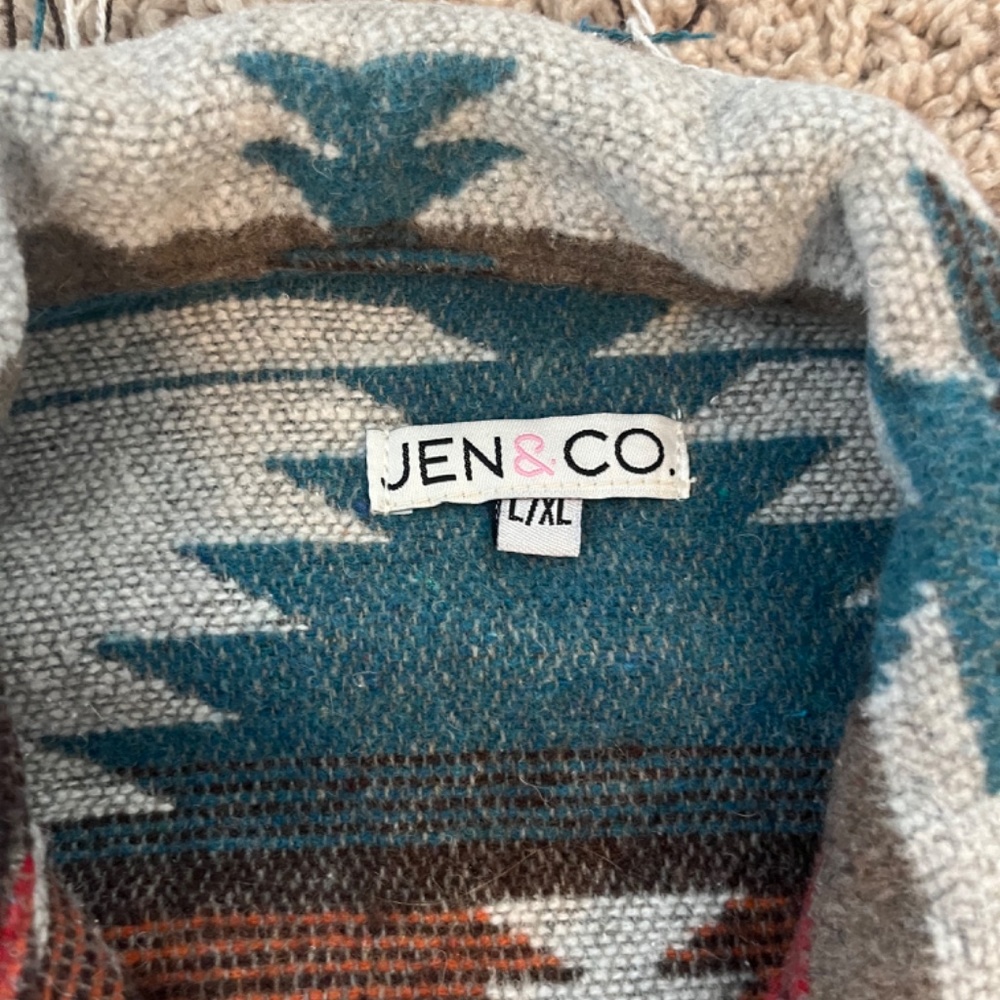 Shacket - Picture 2 of 3